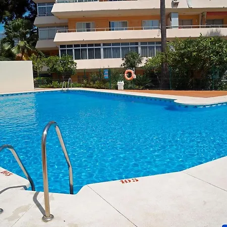 Bonito Estudio Vistas Al Mar Zona Puerto Marina